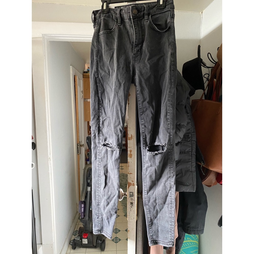 High waisted black American Eagle jeans